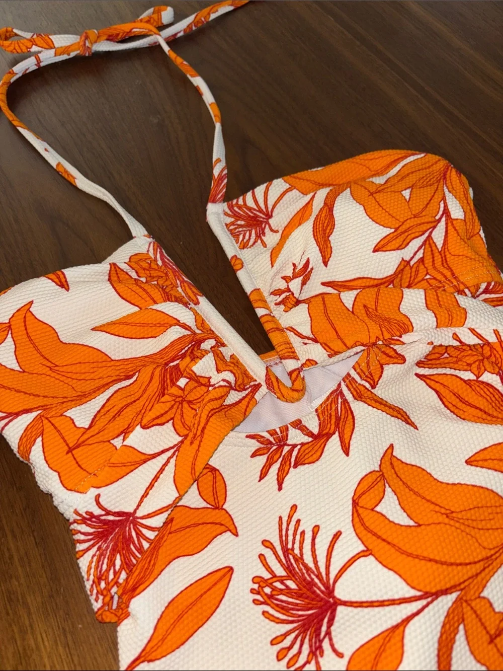 CUPSHE TROPICAL FLORAL HI CUT CHEEKY ONE PIECE HALTER SWIMSUIT